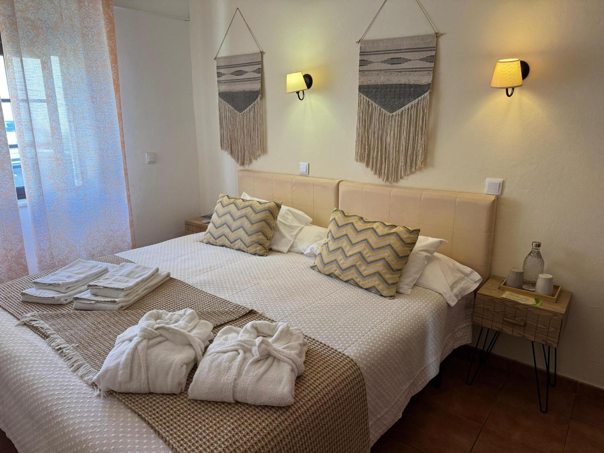 Quartos Abelha Porto Covo Εξωτερικό φωτογραφία